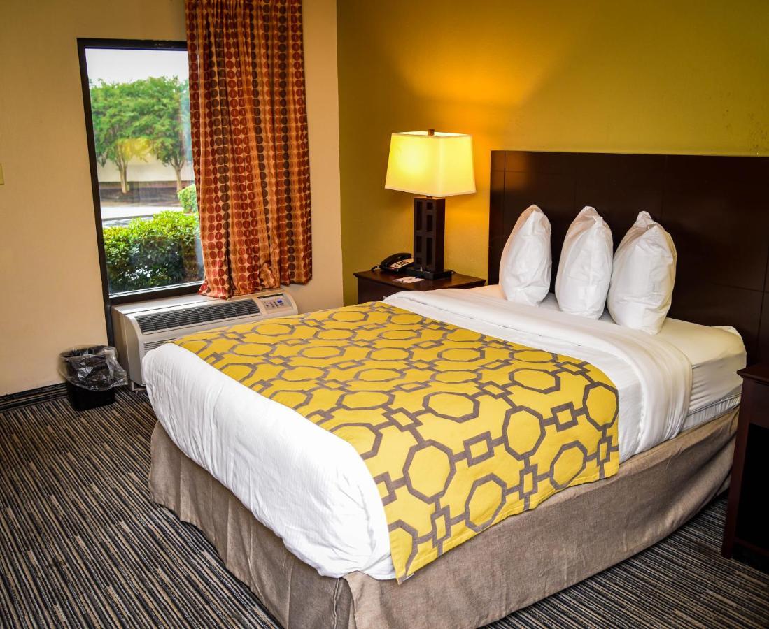 Hotel Baymont By Wyndham Columbus Ga Esterno foto