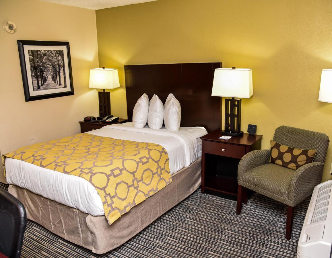 Hotel Baymont By Wyndham Columbus Ga Esterno foto