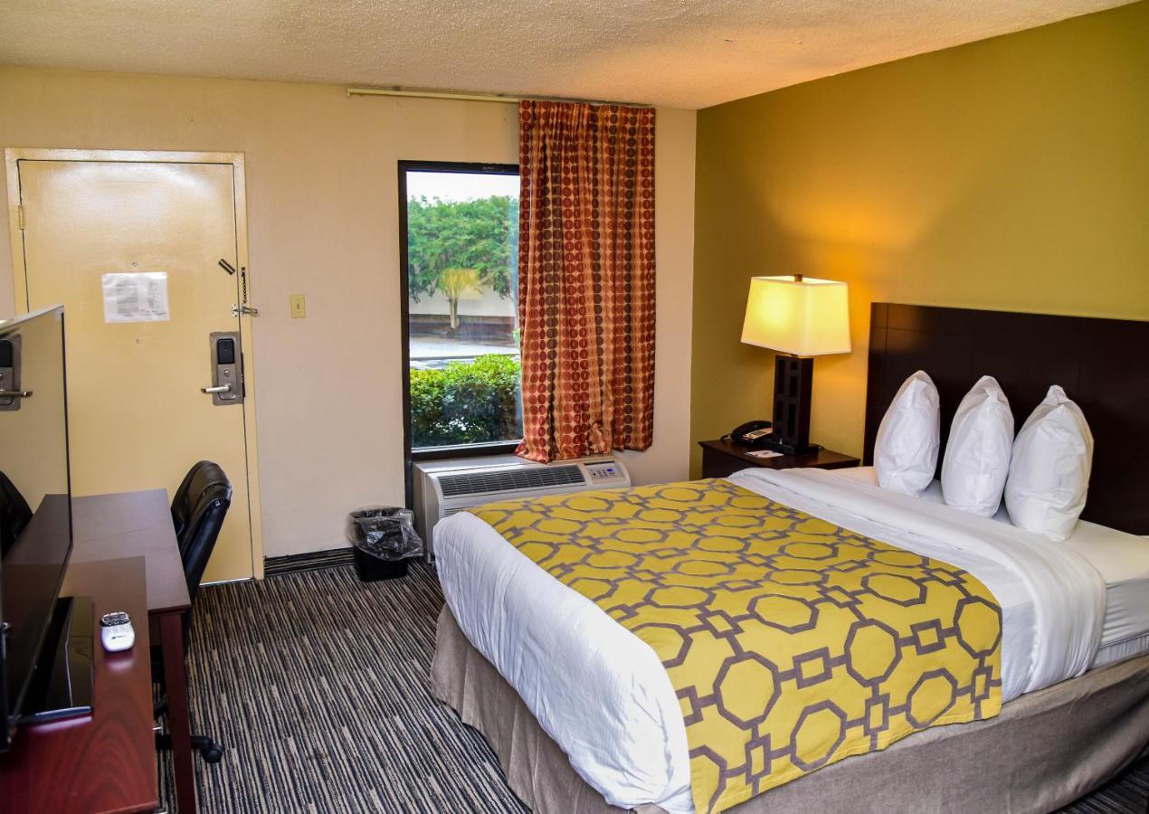 Hotel Baymont By Wyndham Columbus Ga Esterno foto