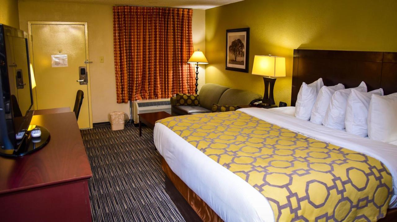 Hotel Baymont By Wyndham Columbus Ga Esterno foto