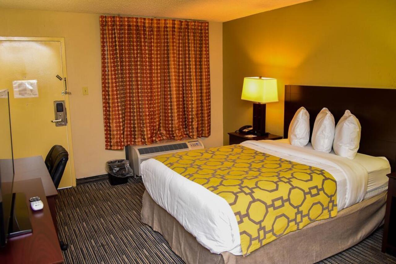Hotel Baymont By Wyndham Columbus Ga Esterno foto