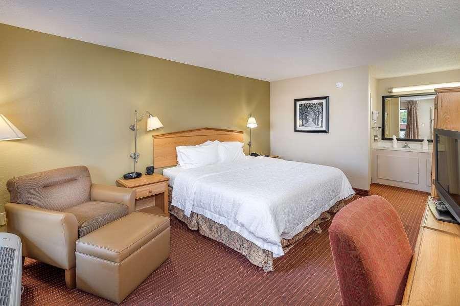 Hotel Baymont By Wyndham Columbus Ga Esterno foto