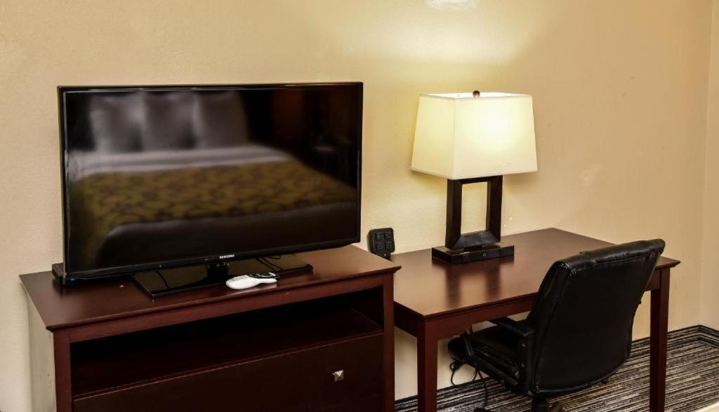 Hotel Baymont By Wyndham Columbus Ga Esterno foto